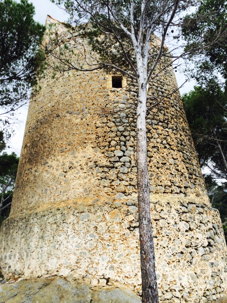 Terracotta-Tiled-Floor-Mallorca-Picture-of-Castle